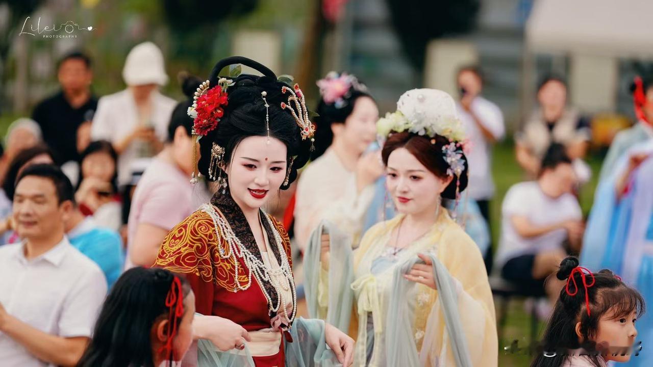 穿越千年的美丽，汉服盛典惊艳亮相！宝鸡美食娱乐推荐 交换一张你最满意的汉服照 一