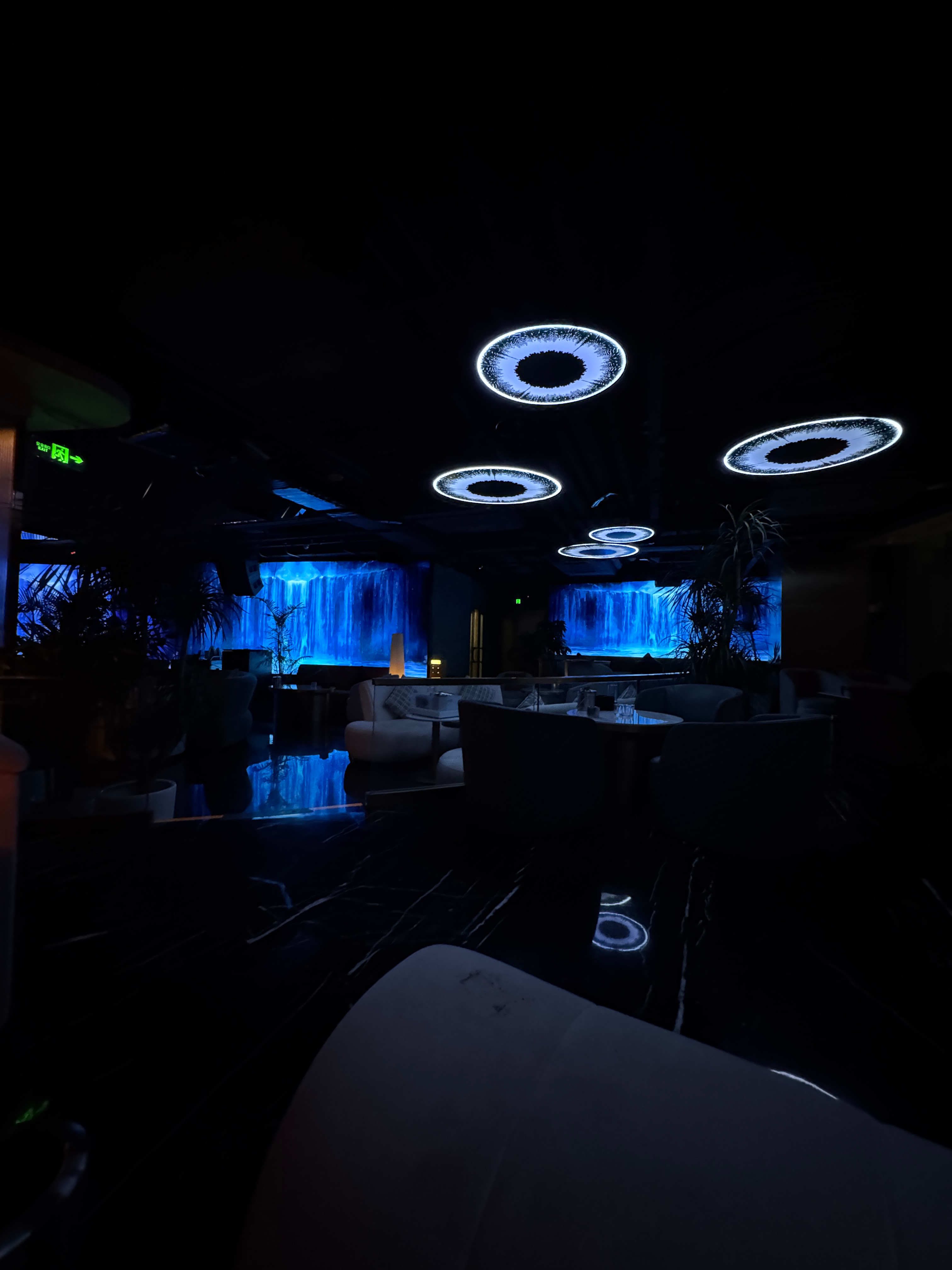 淡妆像被夺舍了 