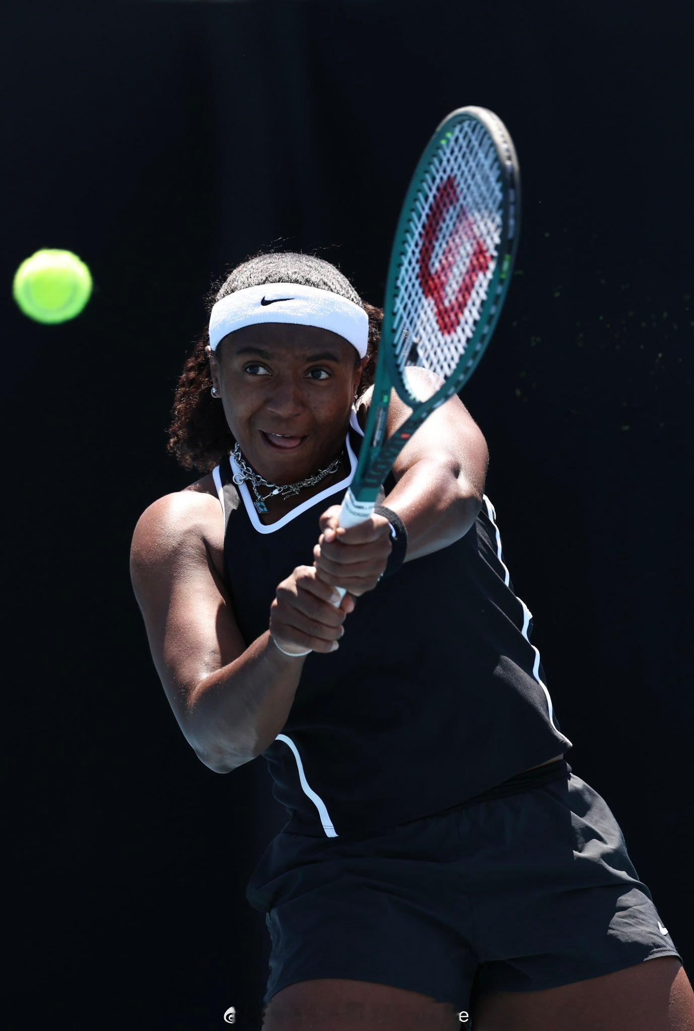 【四字形容】汤森德替补首轮出局巴蒂斯特6-3 6-7 6-3汤森德晋级澳网202