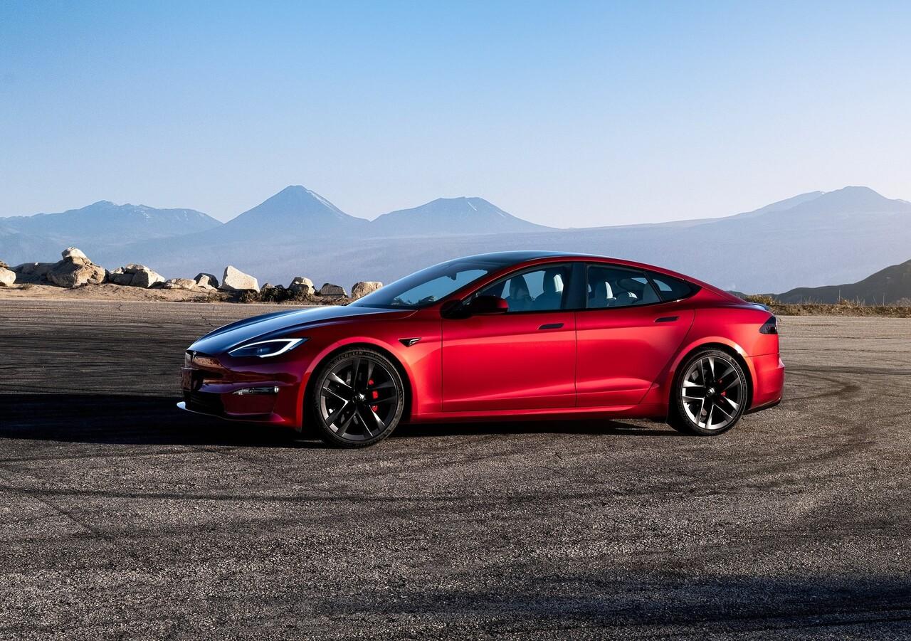 【特斯拉的旗舰电动汽车 “Model S” 和 “Model X” 已在欧洲市场