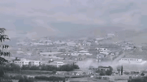 一发入魂，人类在这种武器面前何其脆弱军事