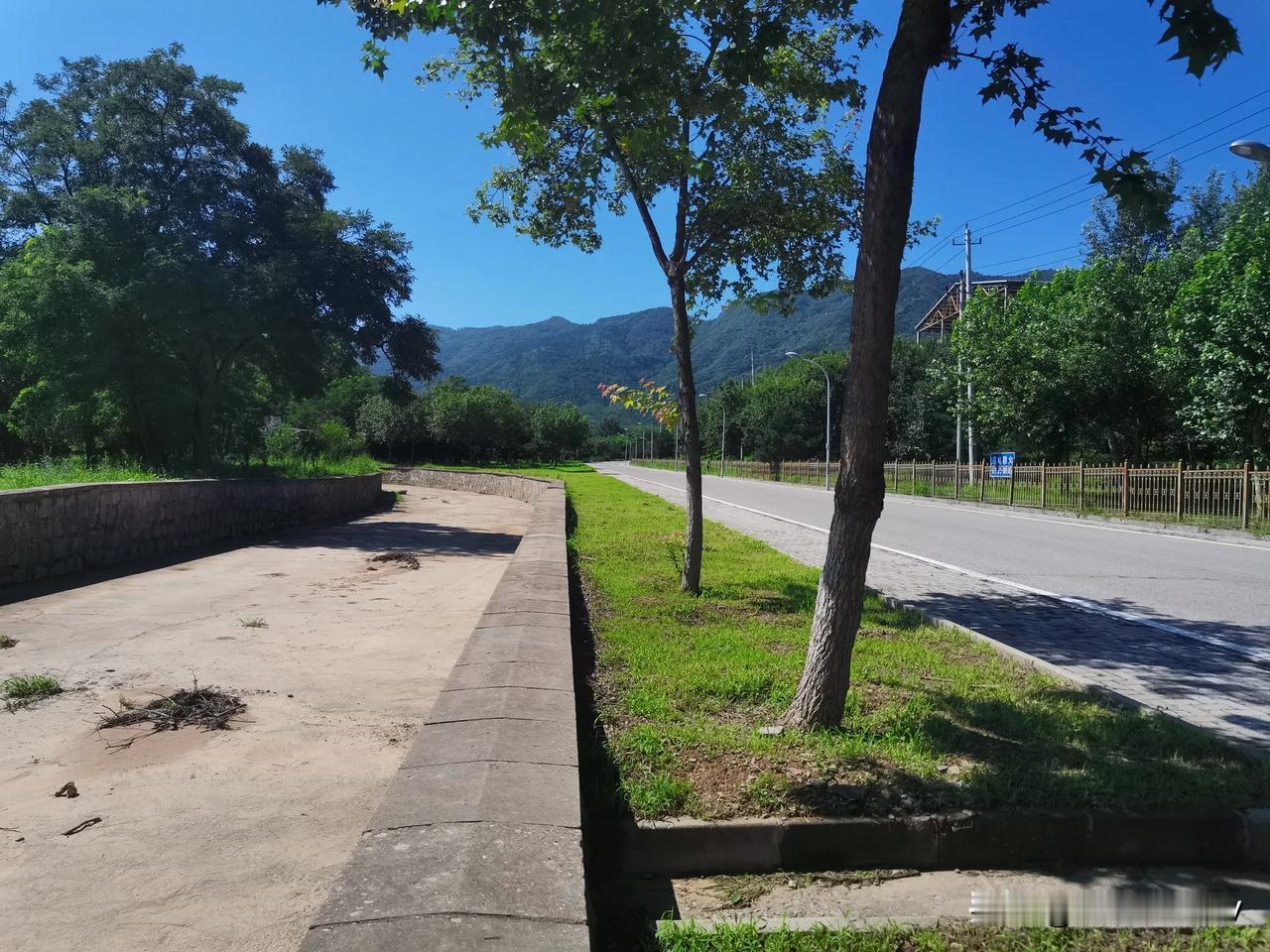 实话实说！这是距离公主坟十字路口25公里的一个地方。搬到五环外居住。会有不一样的