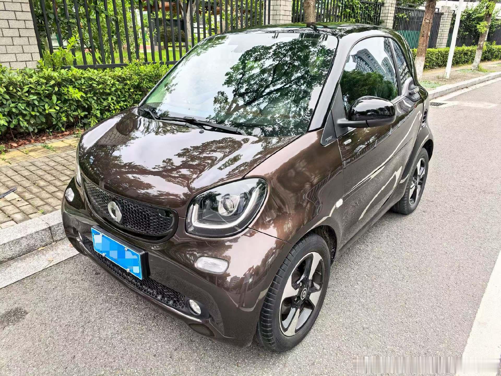Smart 0.9T 66千瓦巧克力特别版 登记18年3月 仅行驶3万公里 里外
