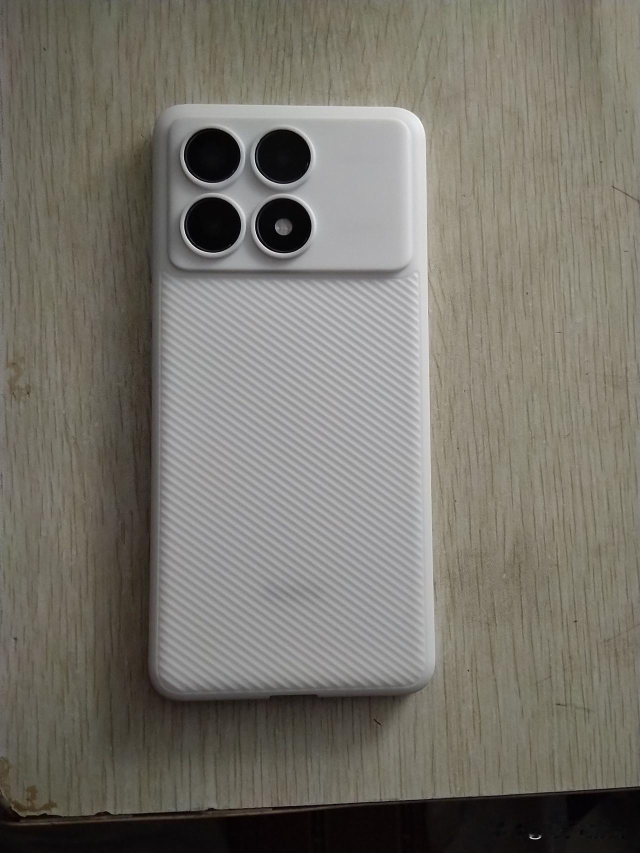 2k出头上车红米 K70  16+512G版本，感觉真香~
没敢去冲那些什么百亿