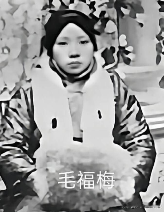 1906年，蒋介石一脚踢向妻子，瞬时，毛福梅捂着肚子倒下了，哀泣不止。蒋母王采玉
