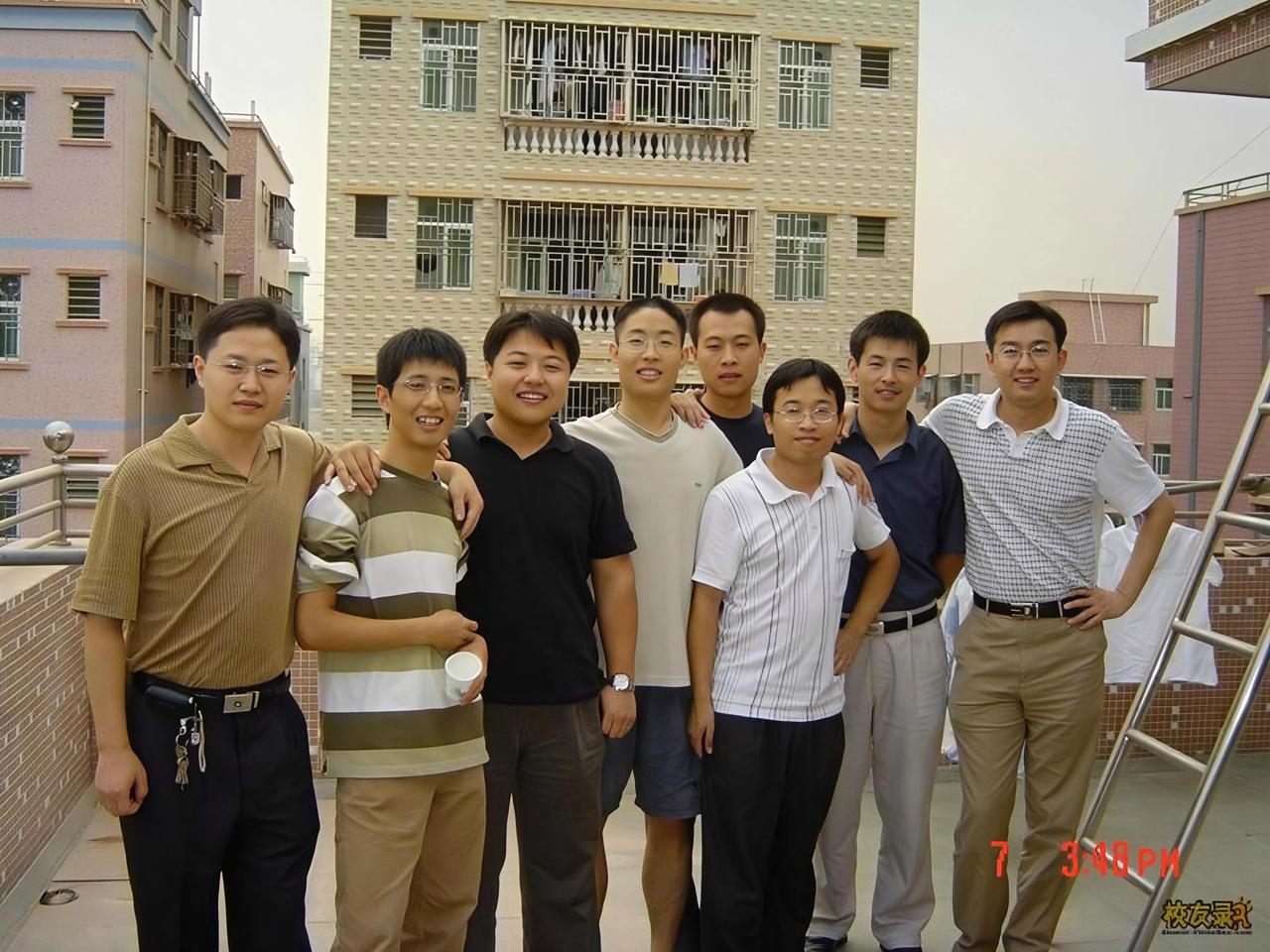 民间四大：
四大傻：
1、替人担保。
2、替人出头。
3、替人养娃。
4、替人还