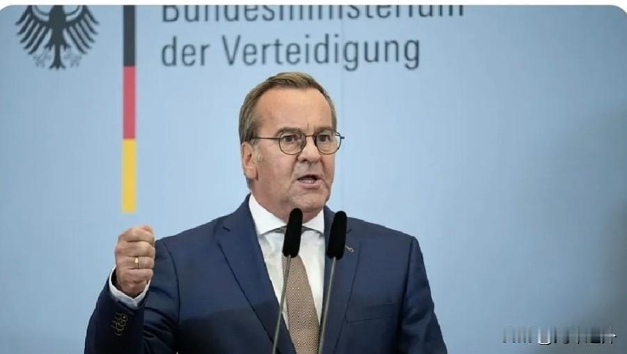 德国国防部长鲍里斯·皮斯托瑞斯昨晚（北京时间3月16日晚）表示：“特朗普指望几艘