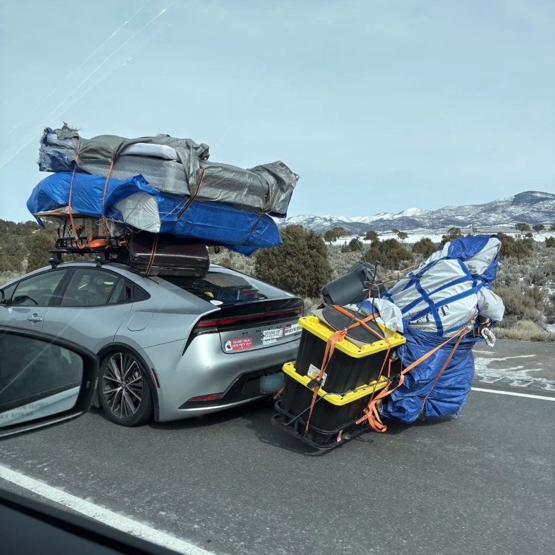 一台车的装载量，根本不在后备箱。 