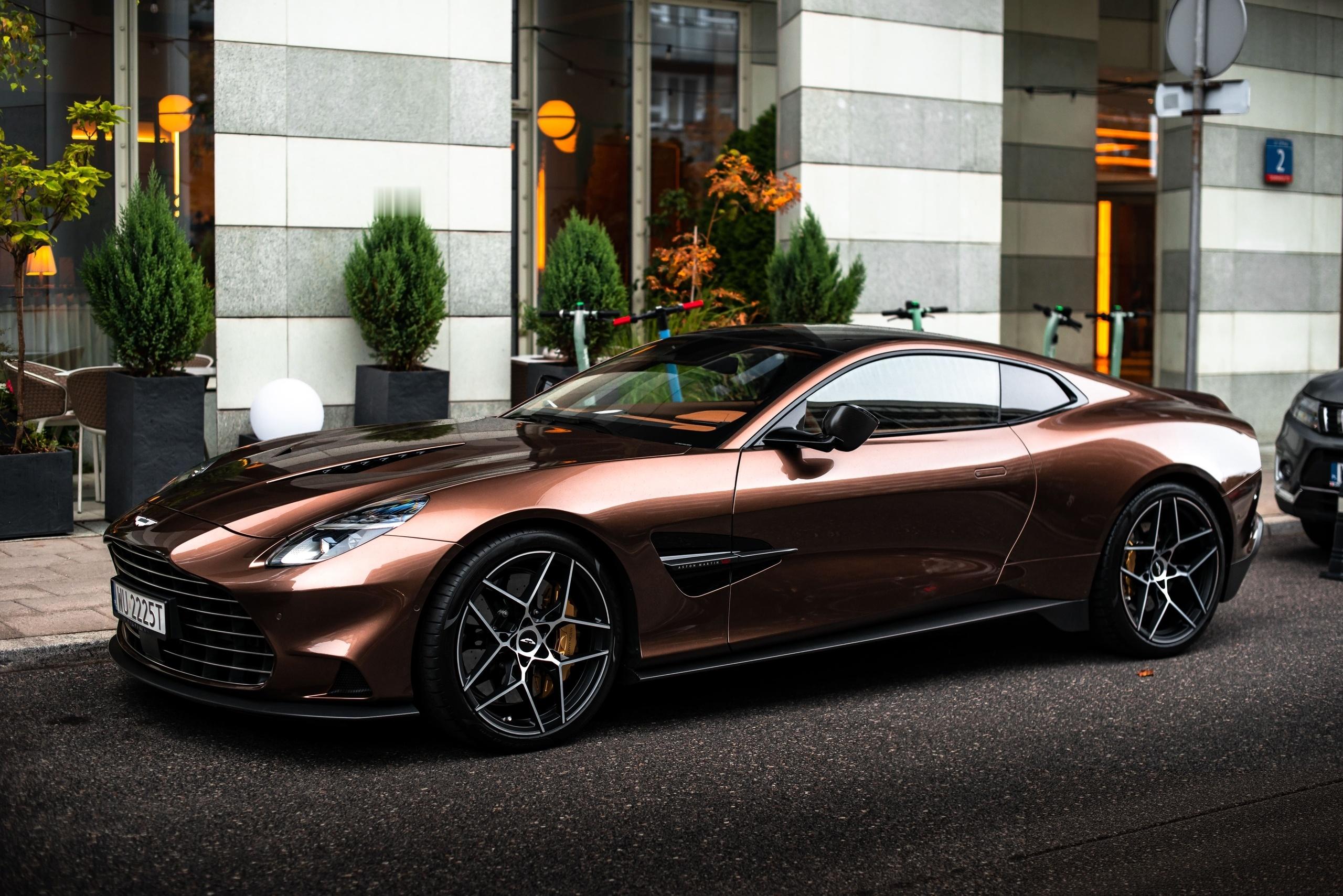 街拍 ～Aston Martin Vanquish阿斯顿马丁vanquish阿斯