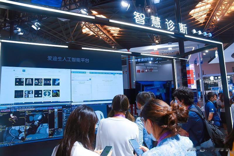 AI诊断能否取代人类医生，这话题最近很火。从数据看，2026年每日豆包健康咨询访