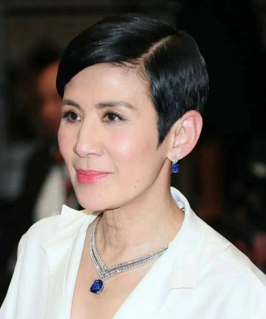 吴君如首个内娱真人秀是一路繁花3 吴君如大方直率的性格来《一路繁花3》真的太合适