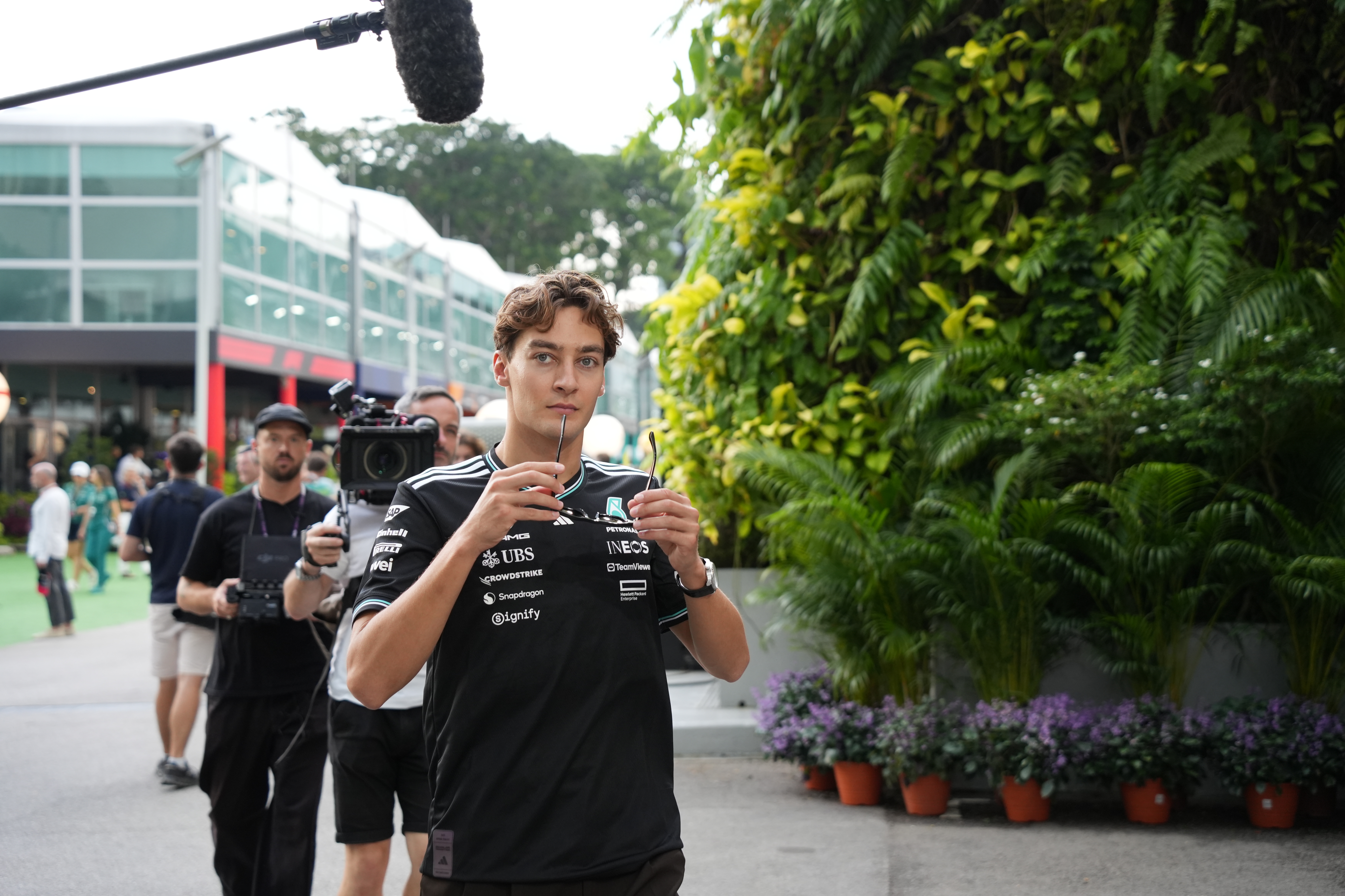 拍摄于今天车手巡游之前📸F12025F1新加坡大奖赛新加坡·新加坡滨海湾街道赛