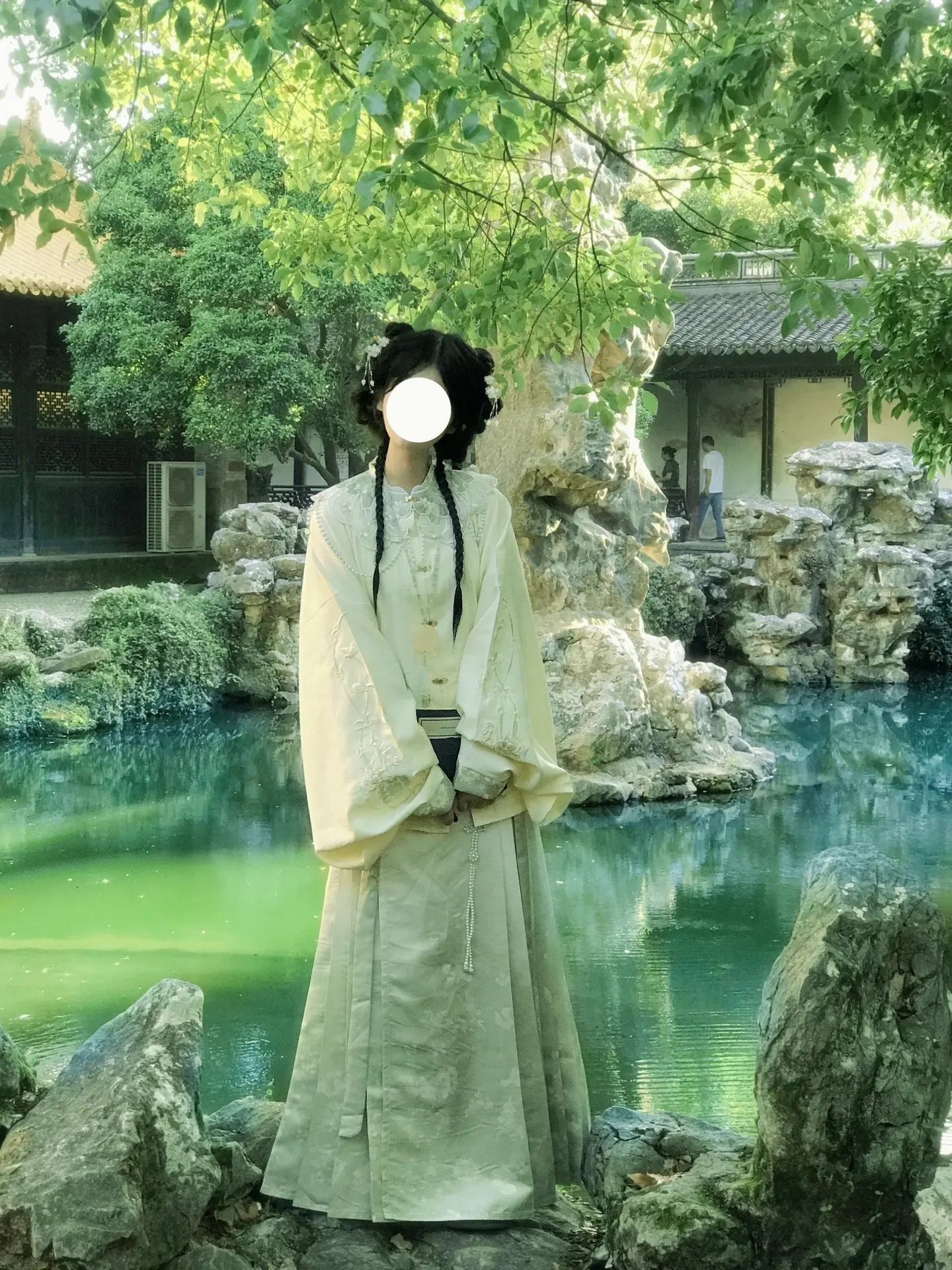 “春风又绿江南岸…”
