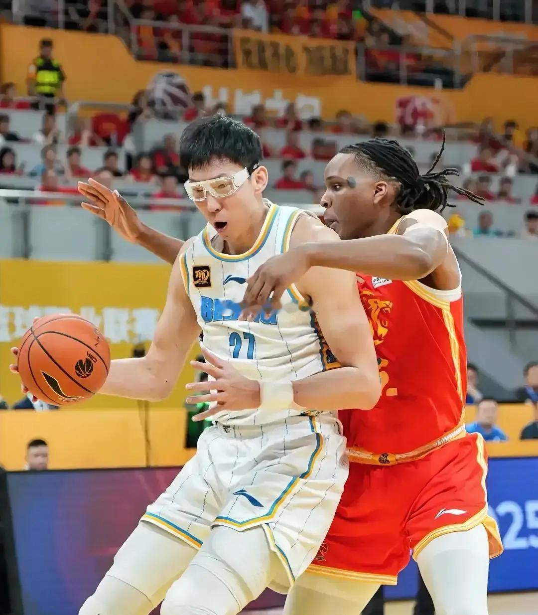 未来五天北京队的赛程是真的艰难，今天先对广厦然后对宏远然后再对上广厦，这种赛程安