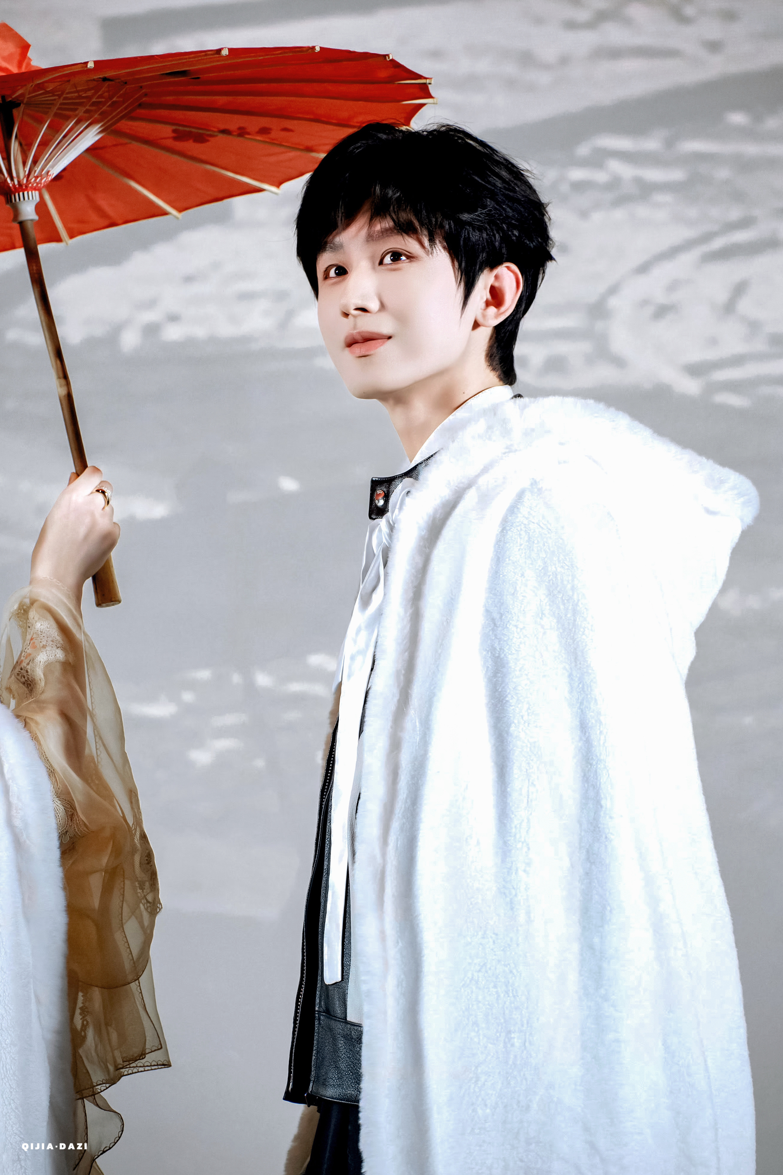 成毅  白衣胜雪，眉眼温柔～ 