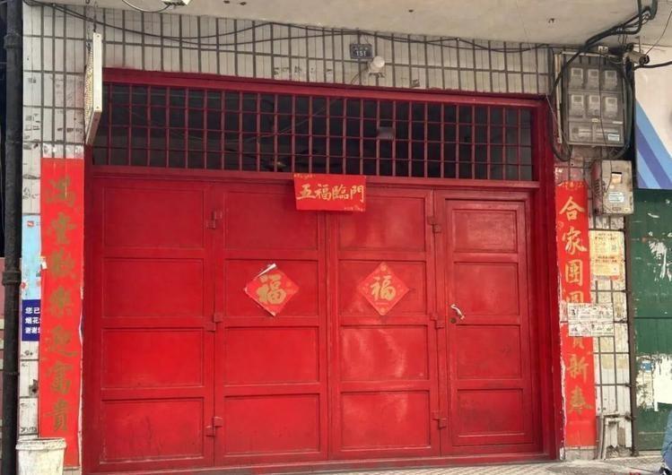 被欺诈的店主还未收到1.9万元——罗家就因店主把罗老汉“拖”出棋牌馆，而不退钱，