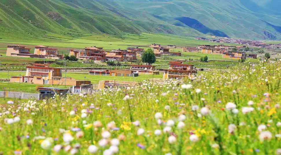 中国十大生态旅游区排行榜

生态旅游以保护自然环境、传承生态文化为核心，是人与自