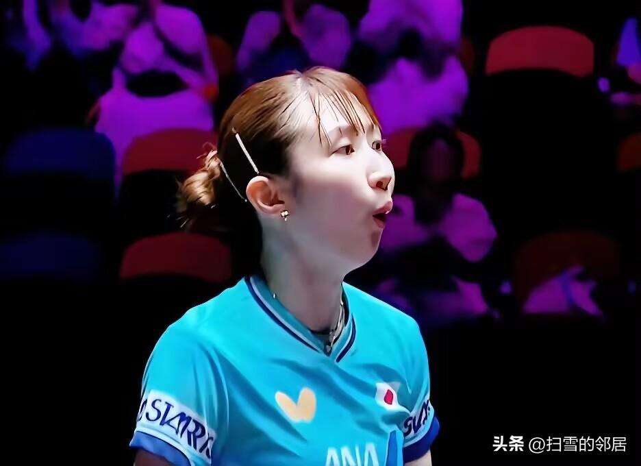 陈熠4:3拿下早田希娜的时候，大家注意到看台上大迪的表情了吗？大迪看球真的肉眼可