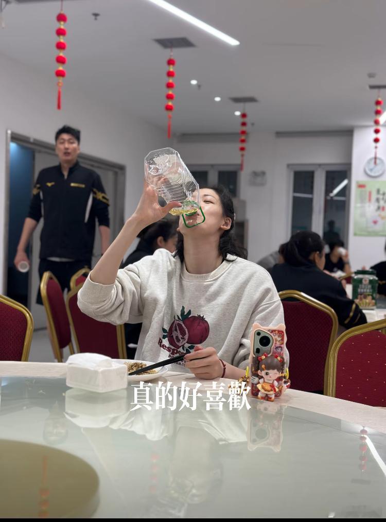 李盈莹国际排坛动态李盈莹是真到意大利了吗？只知道前天是在北京的…… 中国女排