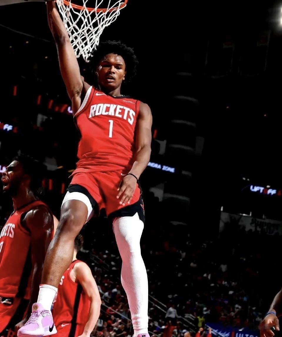 阿门-汤普森被列为NBA第四好的得分后卫！

美媒评选了2026-27赛季得分后