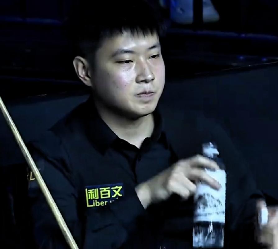 常冰玉险胜第16局，拿到赛点！距排名赛首冠，只差一局胜利！
关键一局，赵心童先二
