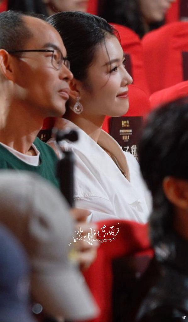 李云霄最受传媒关注女配角 从越剧舞台到电影银幕，李云霄这一步跨得太漂亮了！《镖人