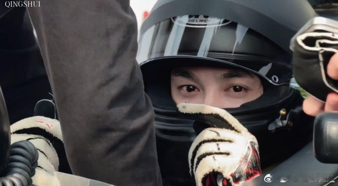 txn 我将玫瑰藏于身后，时刻期盼与你赴约