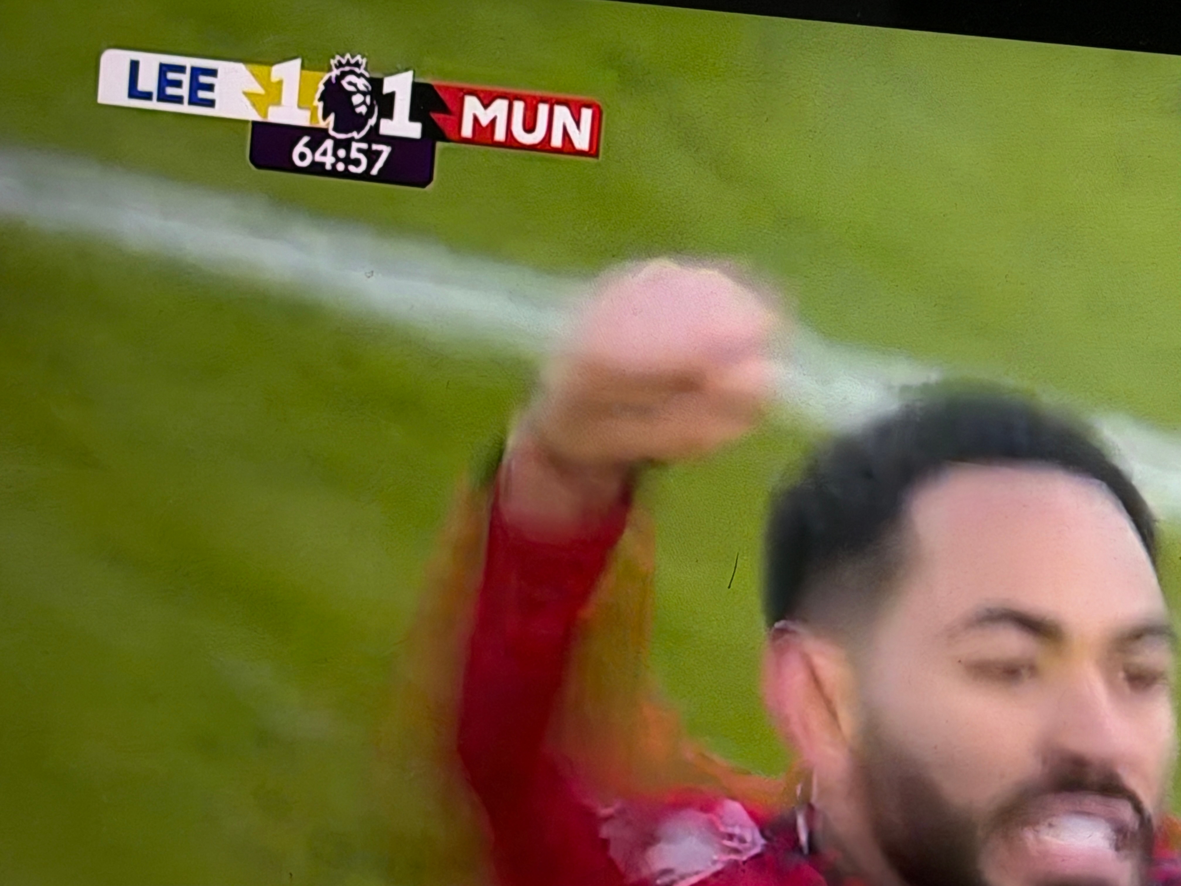 利兹联vs曼联又平了！每次其他球队掉队了，看着积分榜又有机会了，就又马上掉队了！