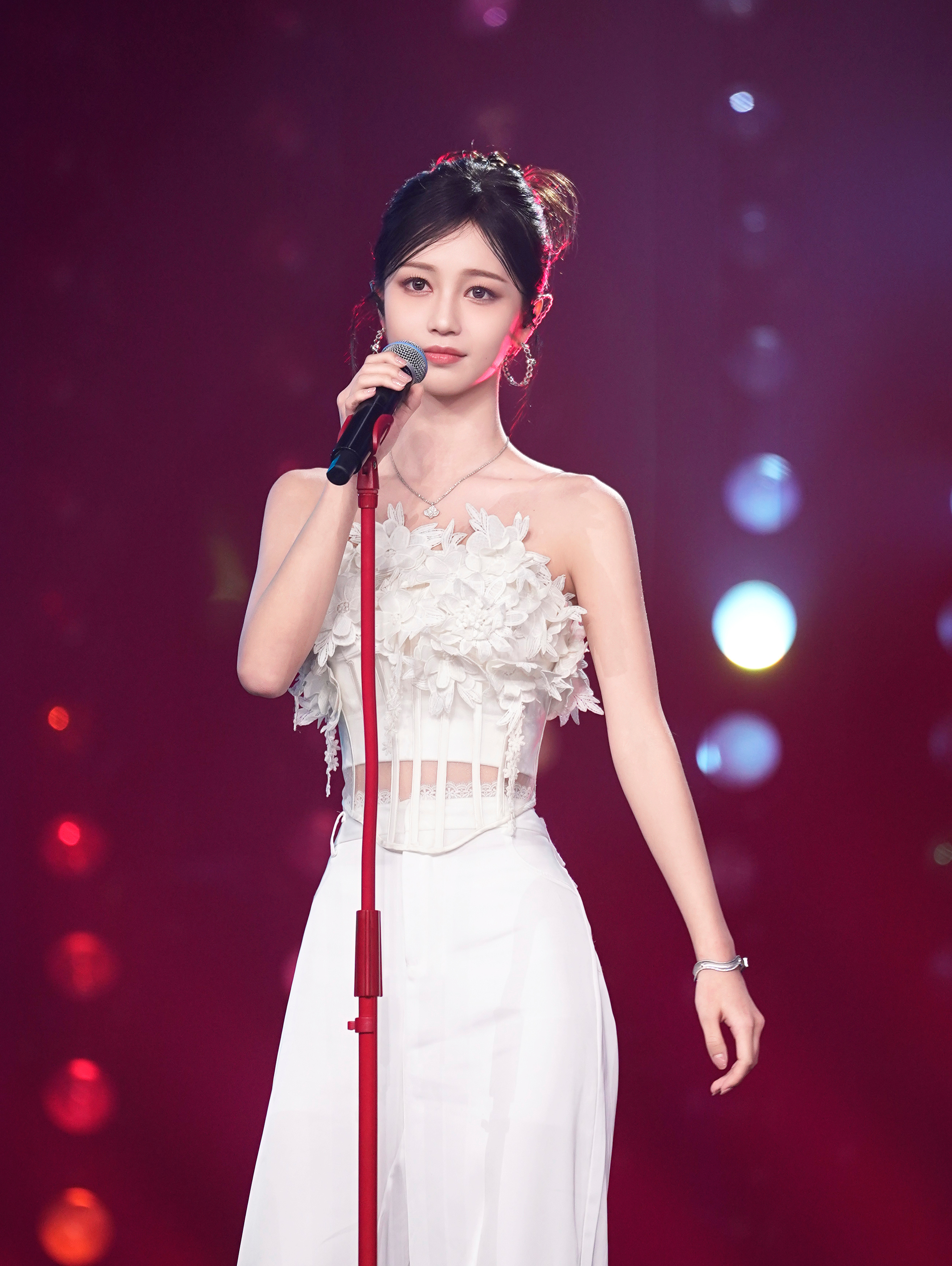【RED】Red共绽立麦舞台 打歌2025 今天出图好快，夸夸[哇]胡静怡｜刘婷