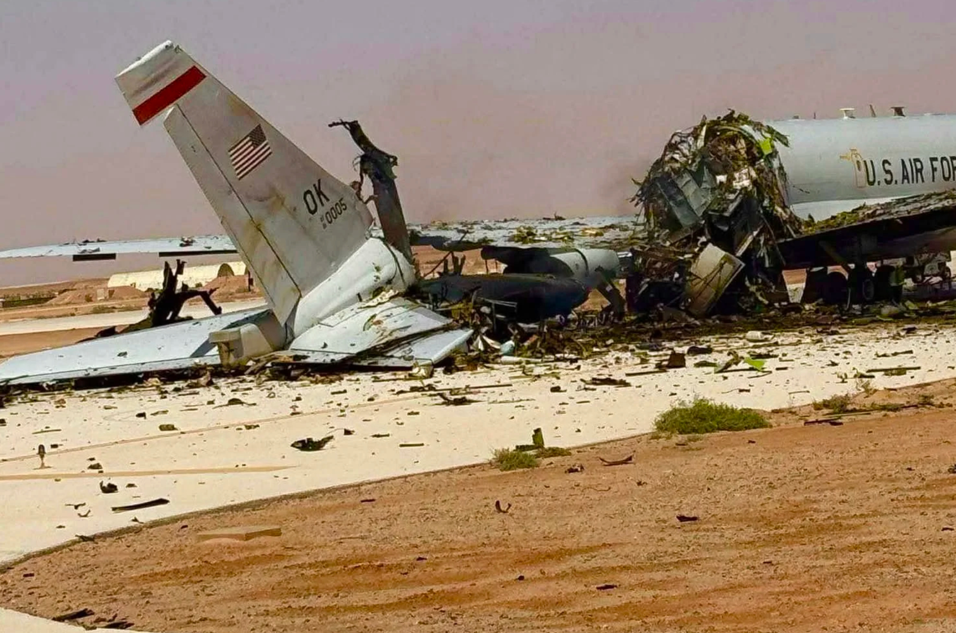 美军一E3预警机在沙特基地遭袭受损 漂亮国遭受最严重的空军损失，没有之一！纸老虎