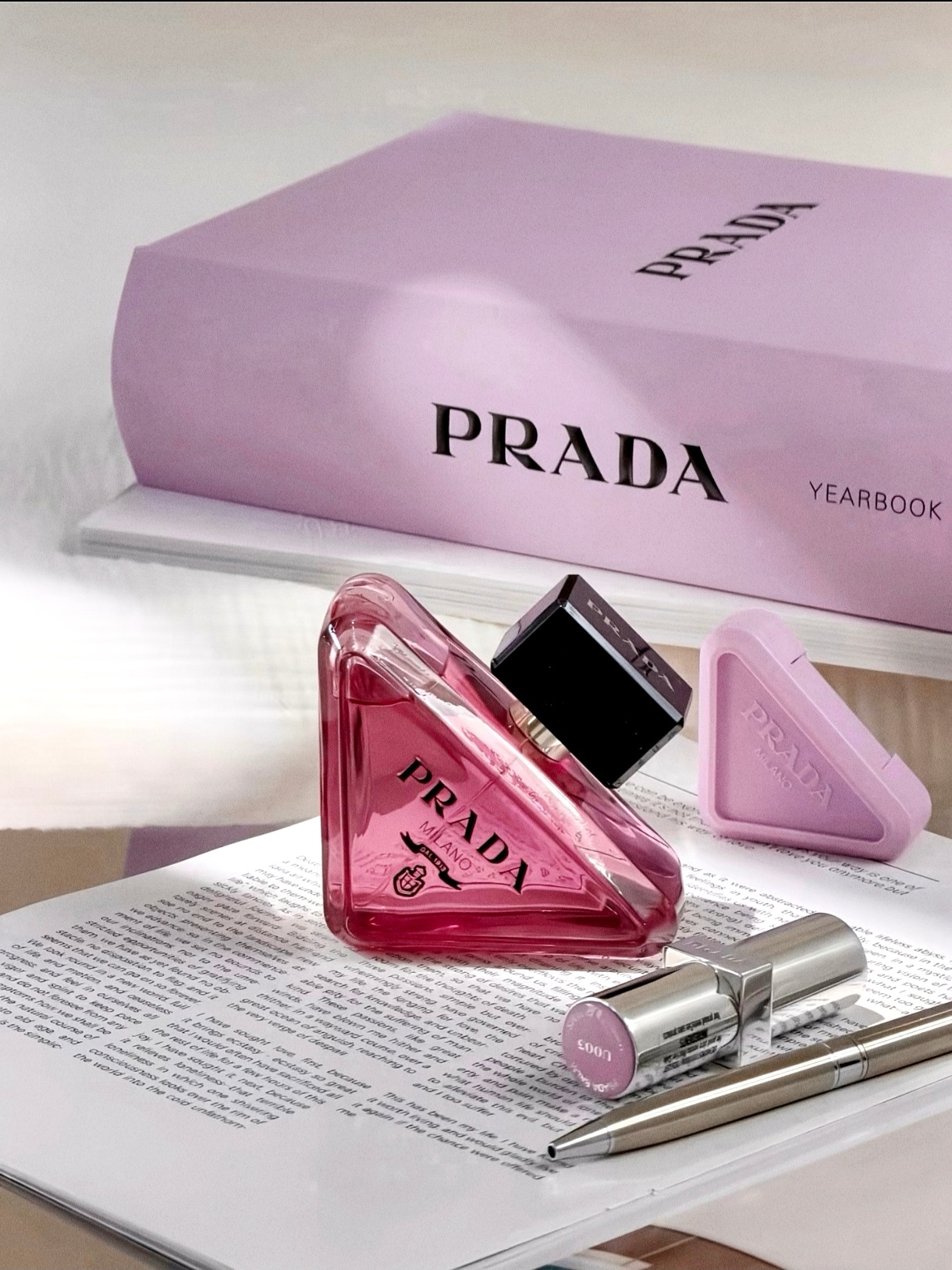 Prada新香即将上市Paradoxe Sweet Reflections主调为