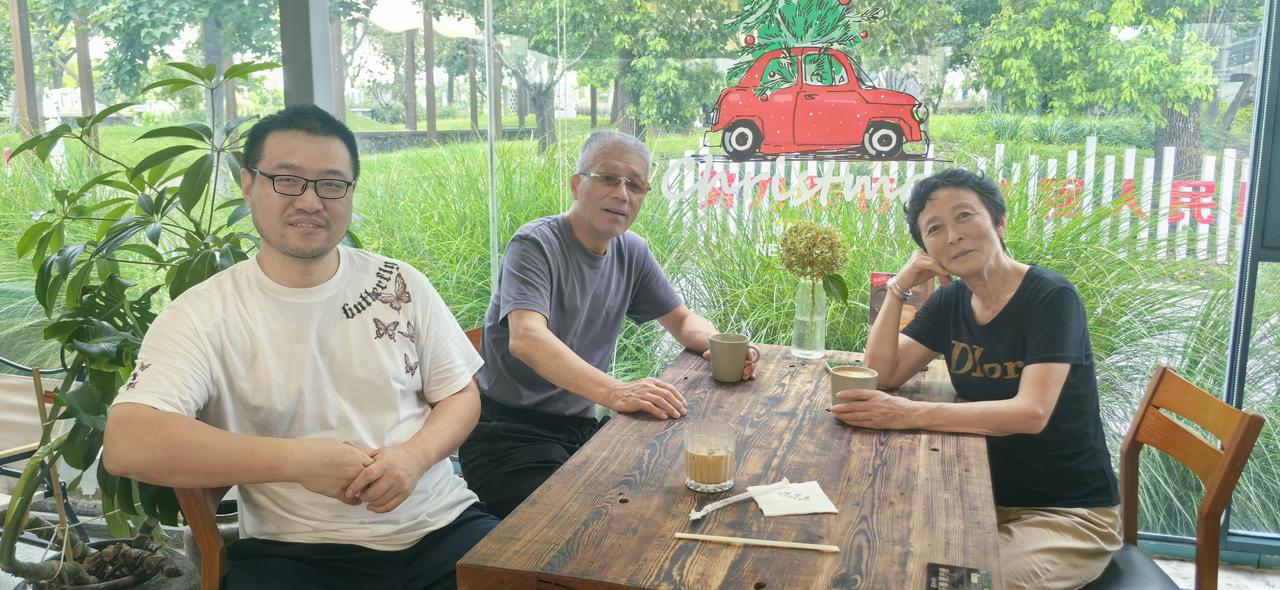 餐厅用餐记录 热带水果 木质咖啡店 中式家常菜 抖音新农人