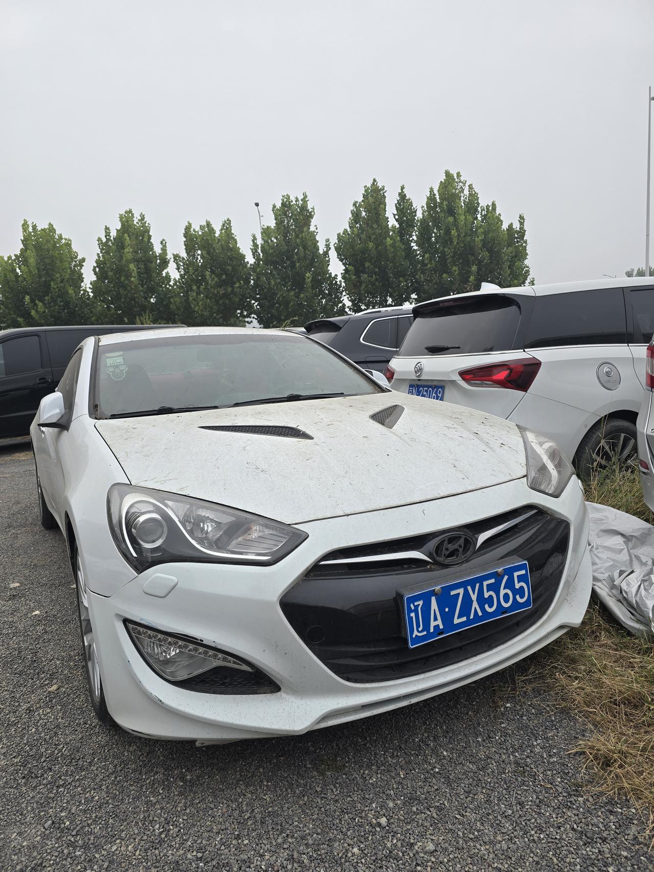 劳恩斯酷派外观是真帅气。
听说动力一般油耗偏高不知道有人驾驶过吗？【来自懂车帝车