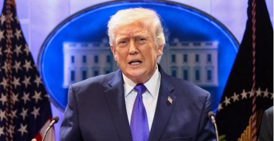 特朗普写道：“任何国家，尤其是那些多年来甚至几十年都在剥削美国的国家，如果胆敢利