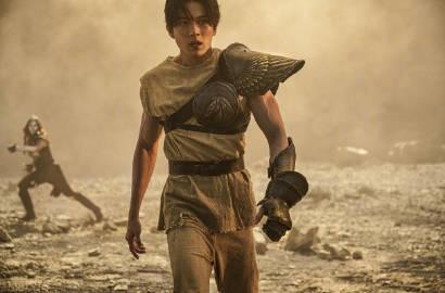 真人电影《圣斗士星矢》官方分享的新剧照，本片将于4月28日日本上映，5月12日北