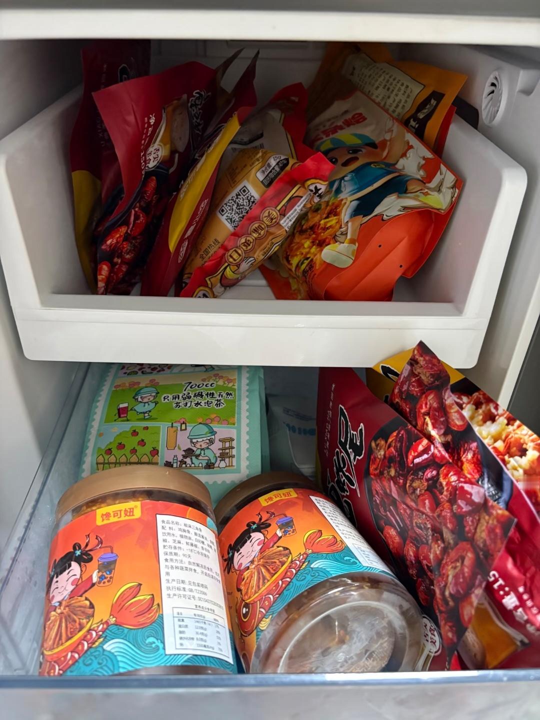 冰箱容积成投诉重灾区  “买的时候冲着128L大容量去的，收到货一测只有60L。