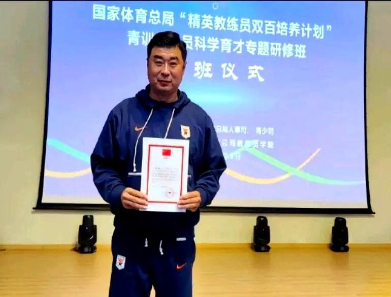 “国字号”也赢不了，怪谁？

韩鹏一句“前场没人能终结”，把锅甩给小孩，可数据啪