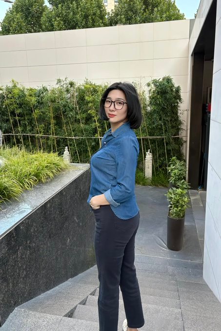 眼镜娘 ​​​