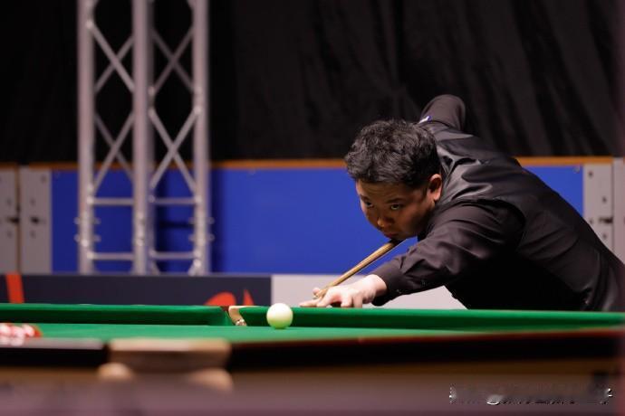 张安达10-3击败扎克·舒尔第，成中国军团晋级正赛第8人
北京时间4月16日凌晨