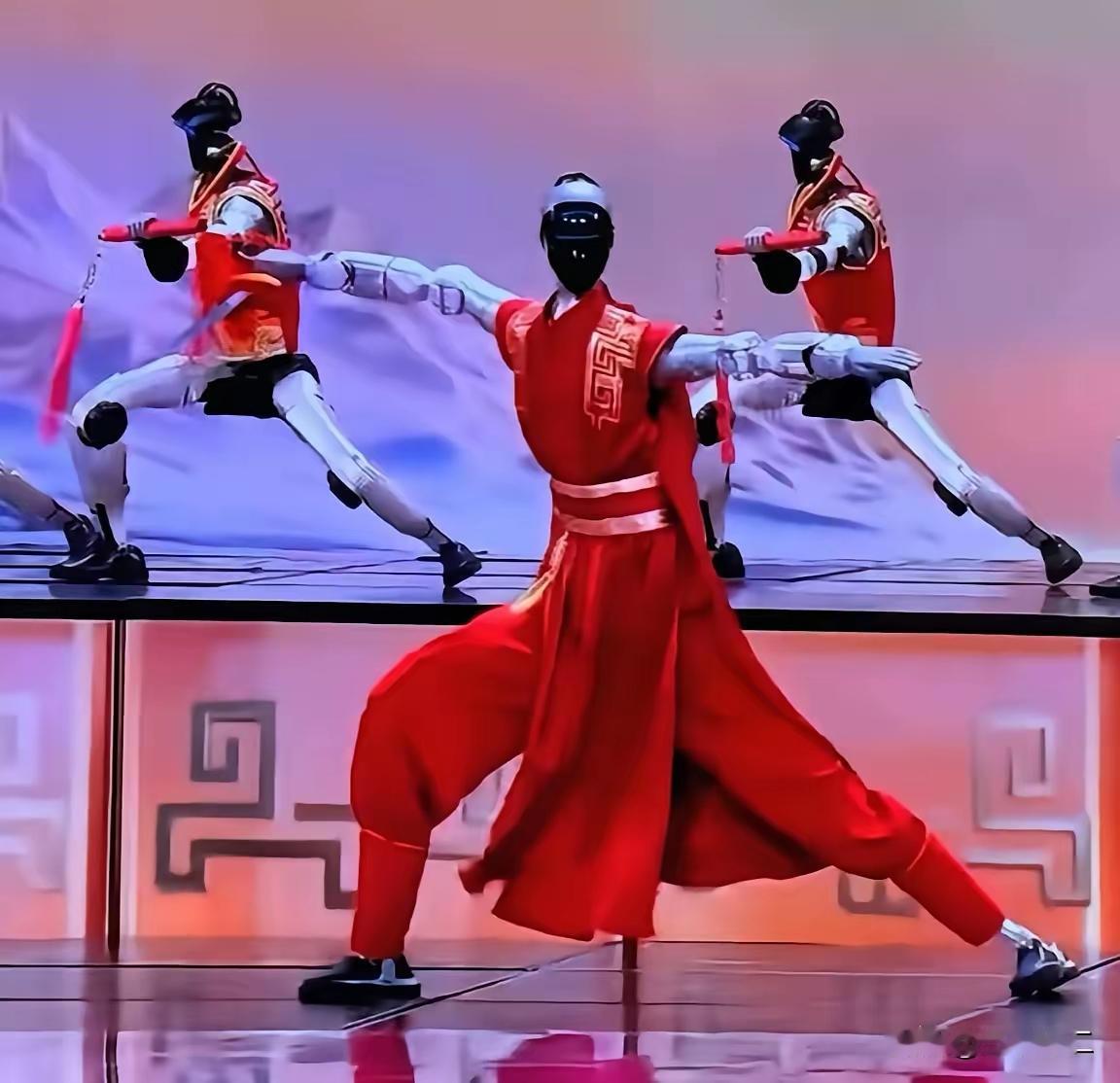 机器人千万不能再重复火药的老路和教训！
我们的祖先发明了火药，上千年期间我们都是