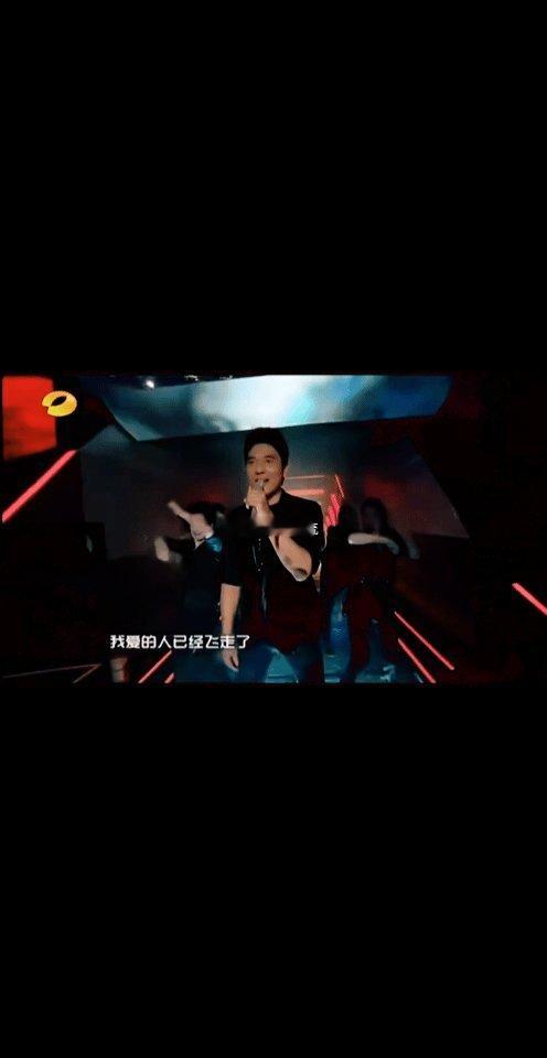 林依轮竟然是欧豪神场面帮唱 哇塞！这简直是舞台上的“梦幻联动”啊！谁能提前预料到