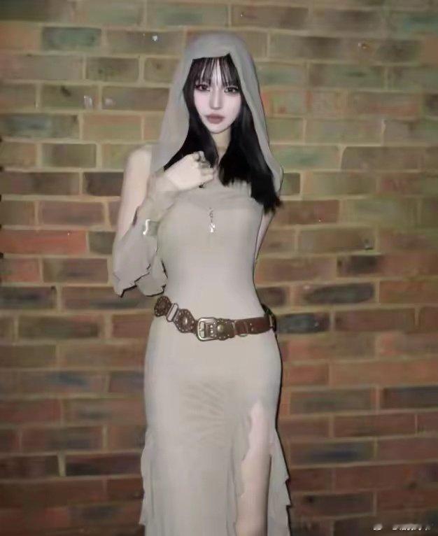 汪峰的大女儿集中了父母的优点，越大越美，简直是绝世美女，有种超模气质！ ​​​