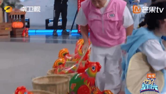 张艺凡chua地一下撞飞范丞丞张艺凡真的为了赢拼了老命了，chua的一下就把范丞