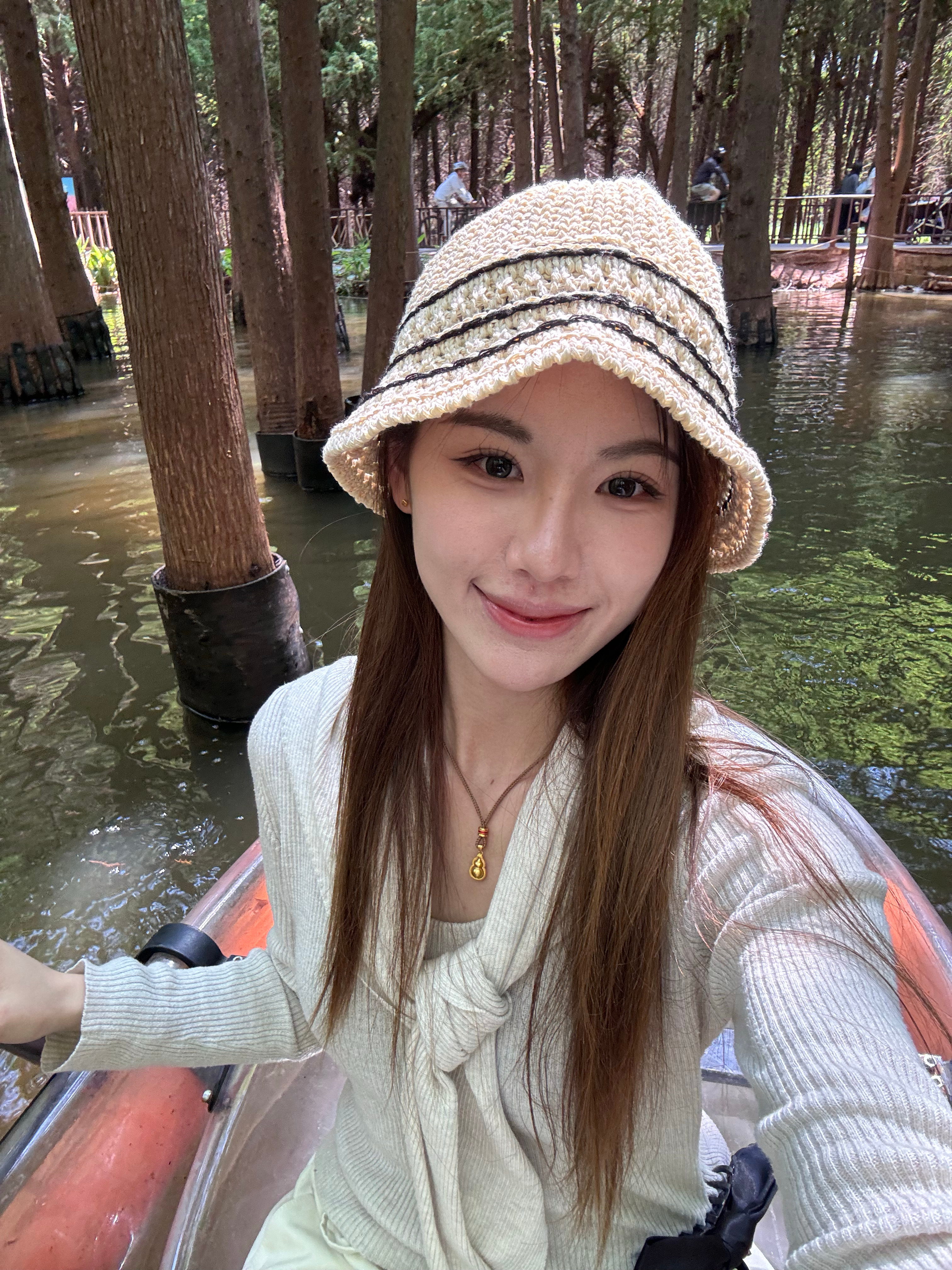 这么高颜值的车不得来一辆！转大定啦明天先去车展看一眼，希望早点提车还是肖战代言的