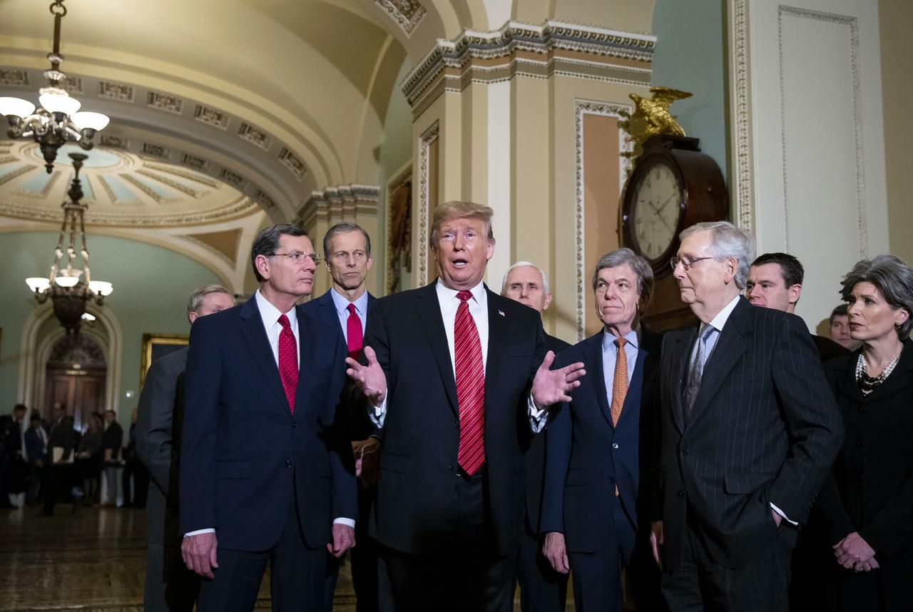 新闻快讯——美国参议院拟就一项成功概率渺茫的提案进行投票，旨在阻止特朗普政府在委