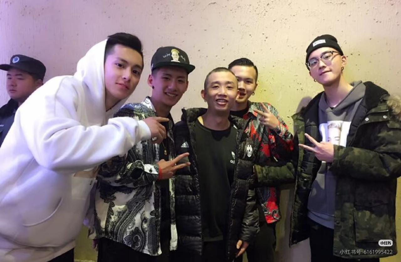 gai，王鹤棣，
草根出身，相识于微。
传奇，顶峰相见！