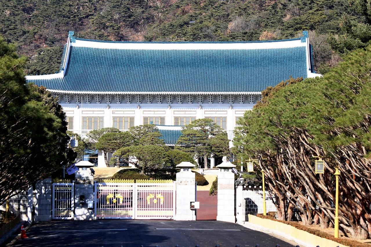 韩国股市剧烈波动之后，一场围绕“谁该负责”的争论正在升温，有人要求追究政策推动者