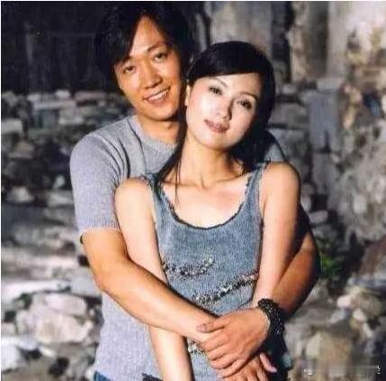 这一对，戏里戏外都是夫妻，携手25年不离不弃，婚姻生活令人羡慕不已 ​ ​​​