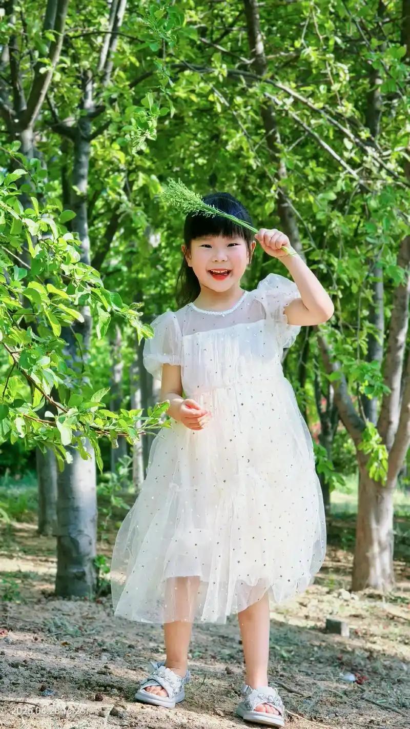 给你写一篇适合发头条、情绪饱满、容易引起共鸣的短文，标题抓人，内容走心，直接复制