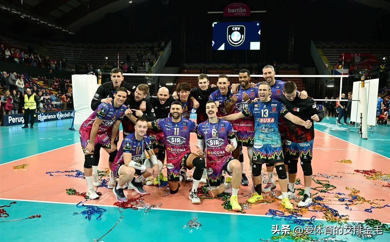 欧冠男排佩鲁贾零封取开门红 浩克银行2-3惜败
11月13日，欧冠男排第四轮小组